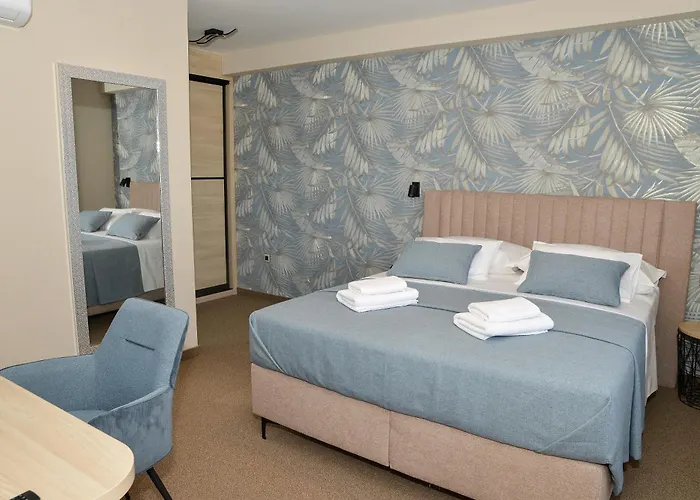 ベッド・アンド・ブレックファスト Sobe Soricev Dvor 3*